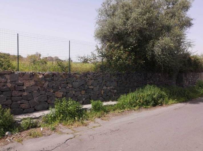 terreno agricolo in vendita ad Aci Catena