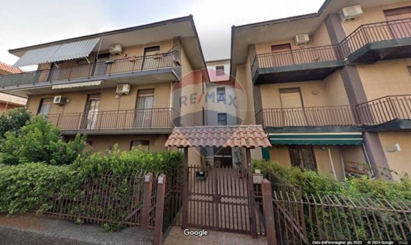appartamento in vendita ad Aci Catena