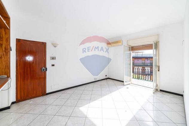 appartamento in vendita ad Aci Catena