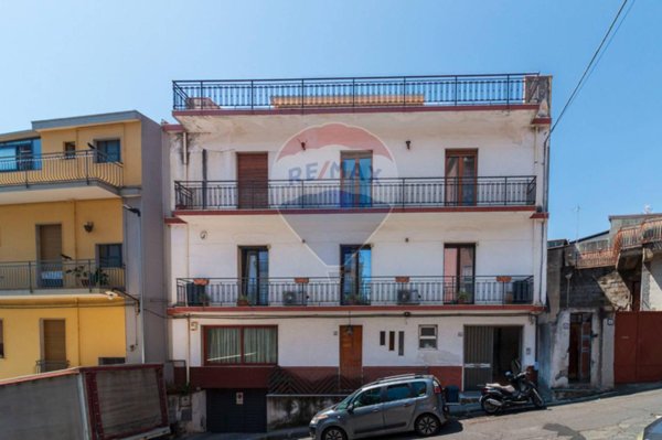 appartamento in vendita ad Aci Catena