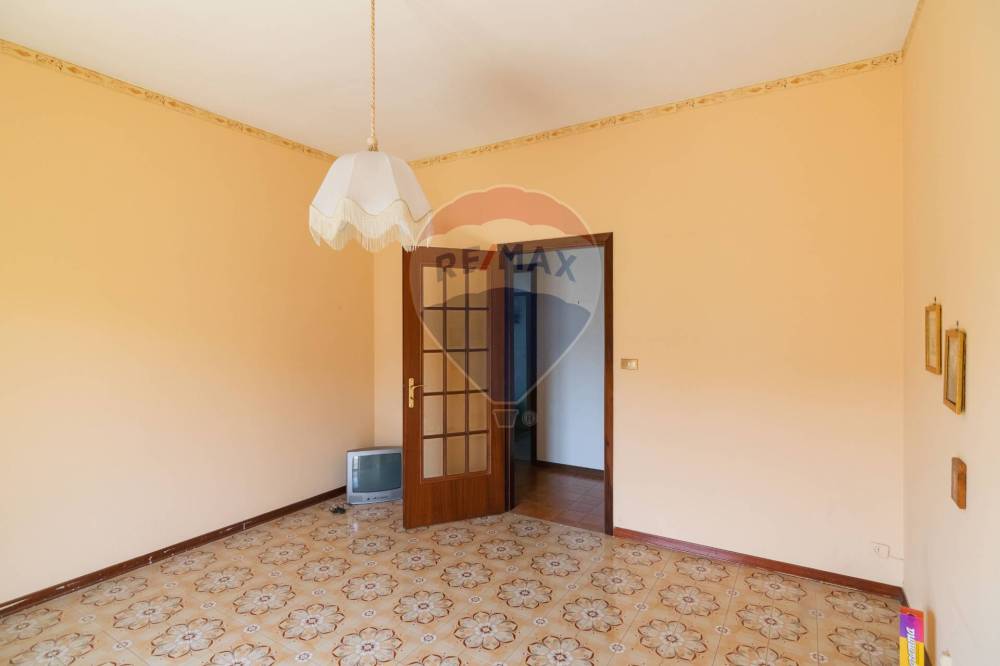 appartamento in vendita ad Aci Catena in zona Aci San Filippo