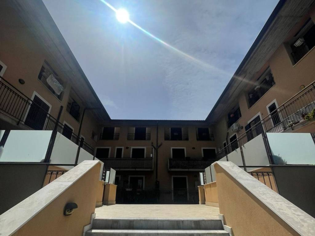 appartamento in vendita ad Aci Catena
