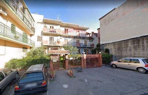 appartamento in vendita ad Aci Catena