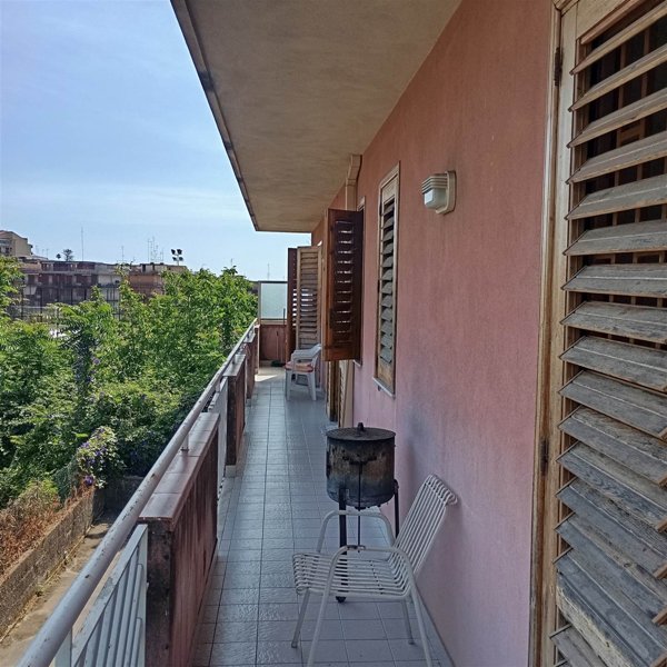 appartamento in vendita ad Aci Catena