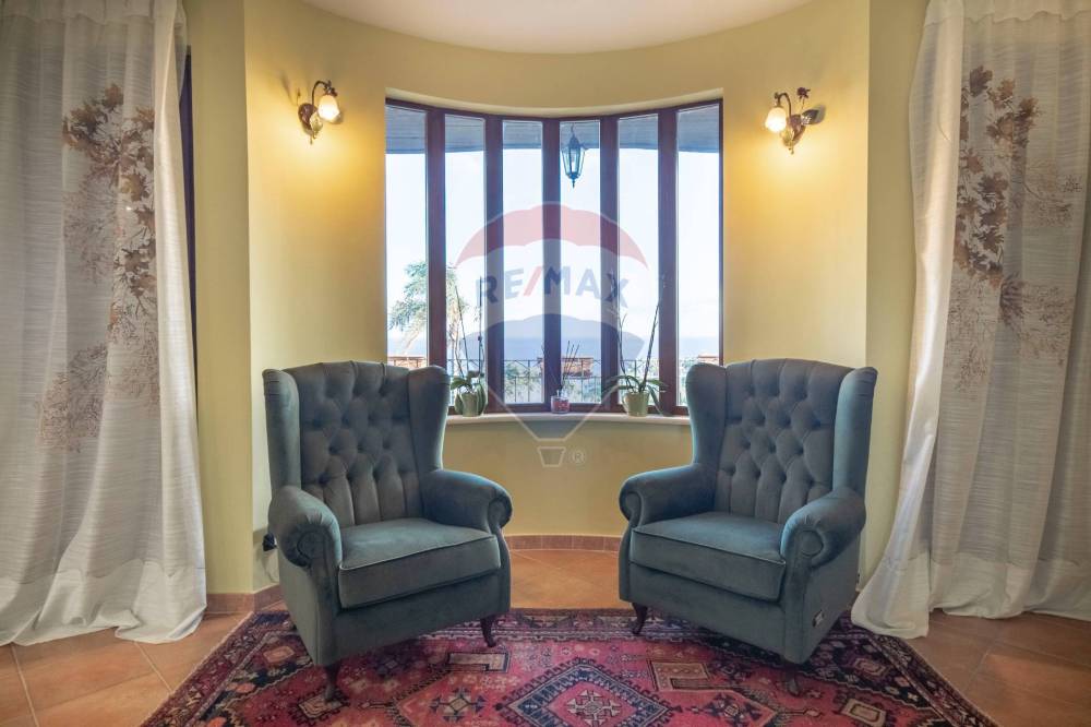 casa indipendente in vendita ad Aci Catena in zona Vampolieri