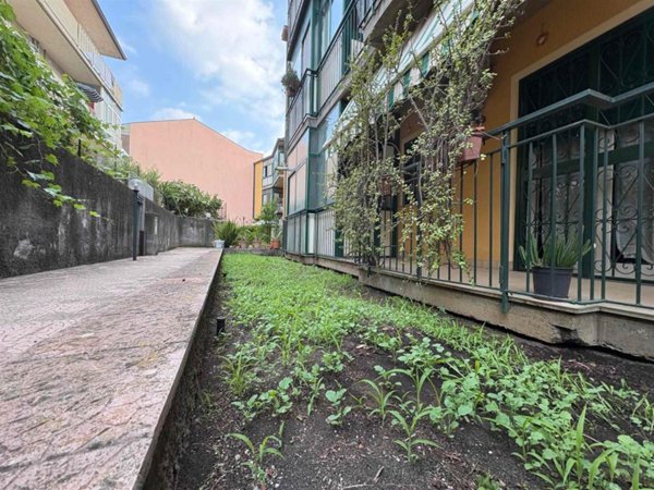 appartamento in vendita ad Aci Catena