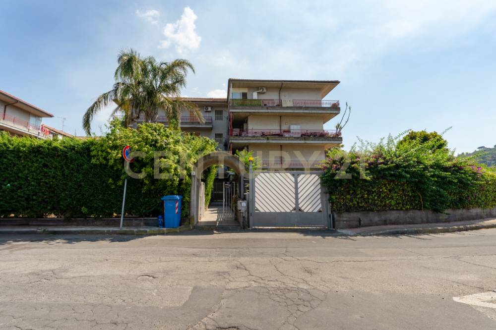 appartamento in vendita ad Aci Catena in zona San Nicolò