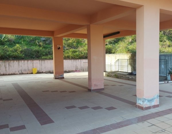 appartamento in vendita ad Aci Catena in zona Vampolieri