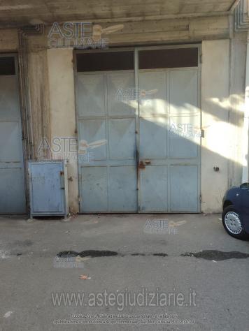 locale commerciale in vendita ad Aci Catena