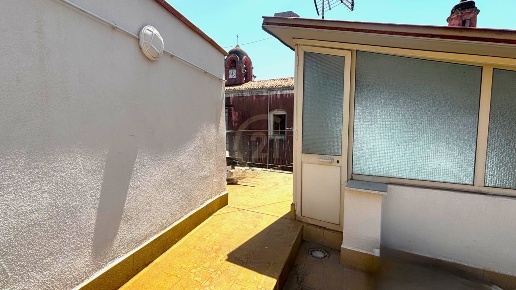 appartamento in vendita ad Aci Catena