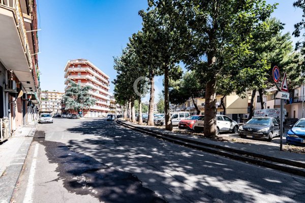 appartamento in vendita ad Aci Catena