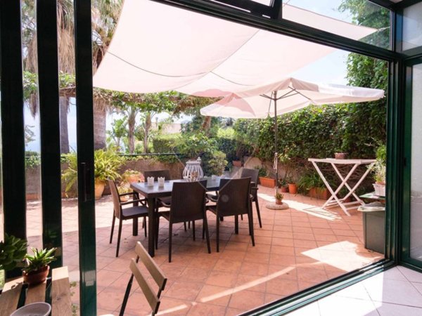 casa indipendente in vendita ad Aci Catena