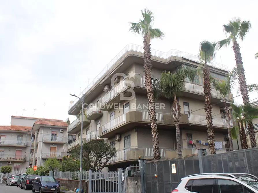 appartamento in vendita ad Aci Catena