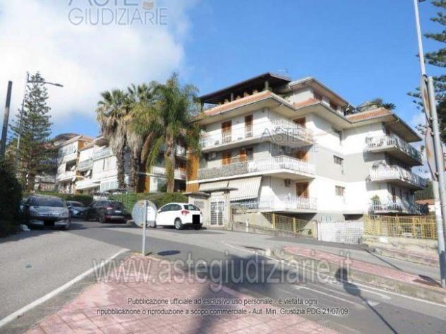 appartamento in vendita ad Aci Catena