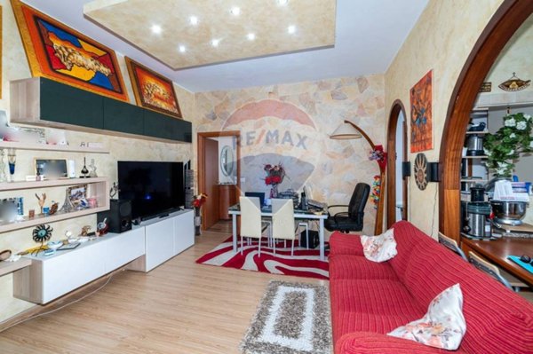 appartamento in vendita ad Aci Catena