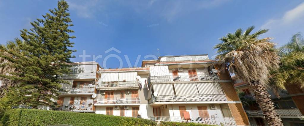 appartamento in vendita ad Aci Catena