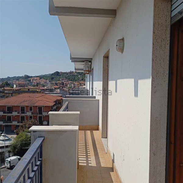 appartamento in vendita ad Aci Catena