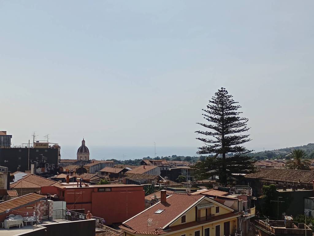 appartamento in vendita ad Aci Catena