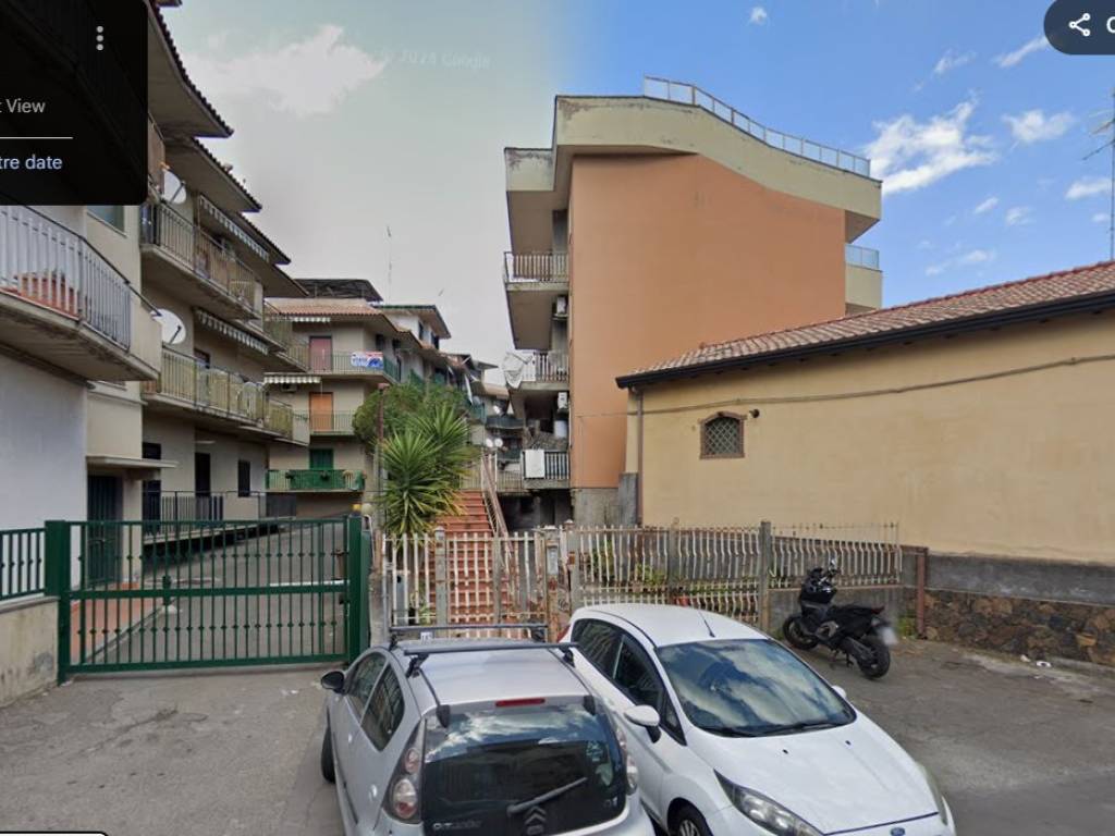 appartamento in vendita ad Aci Catena