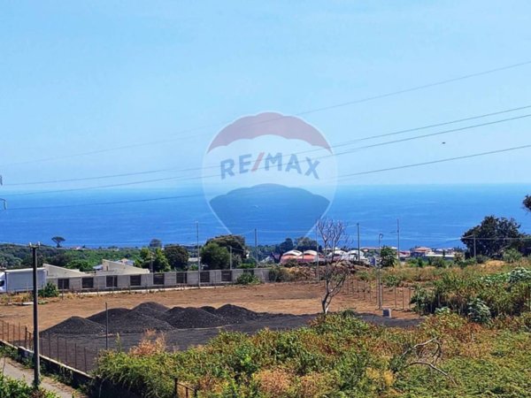 appartamento in vendita ad Aci Catena in zona Aci San Filippo