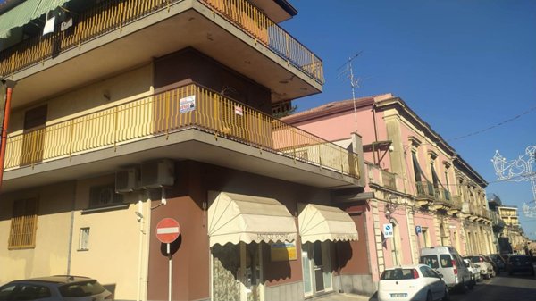 appartamento in vendita ad Aci Catena