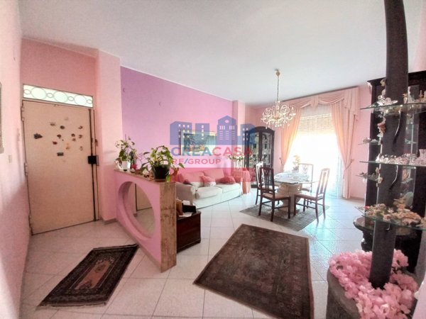 appartamento in vendita ad Aci Catena