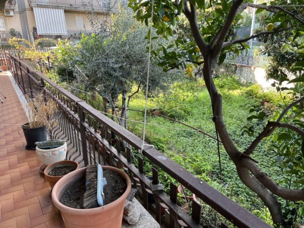 appartamento in vendita ad Aci Catena