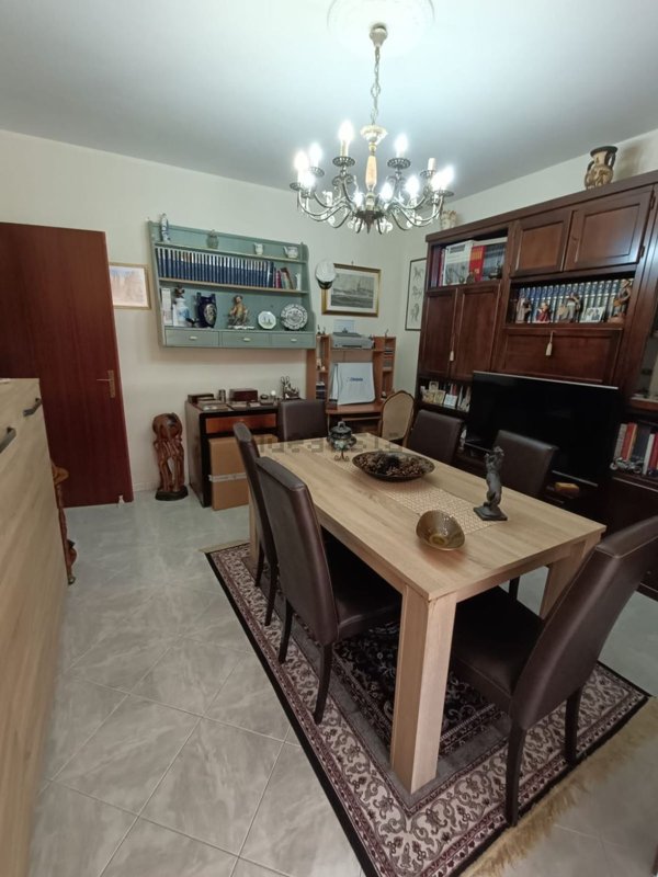appartamento in vendita ad Aci Catena