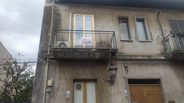appartamento in vendita ad Aci Catena