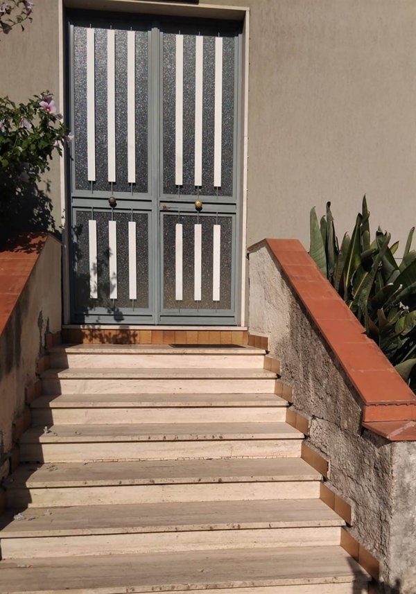 appartamento in vendita ad Aci Catena