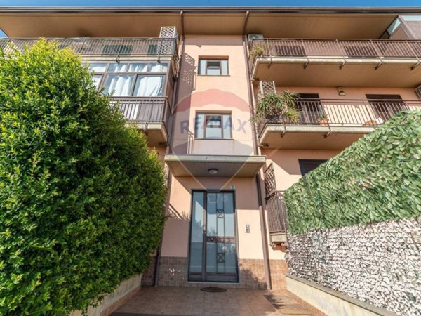appartamento in vendita ad Aci Catena