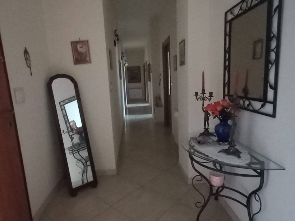 appartamento in vendita ad Aci Catena in zona Aci San Filippo