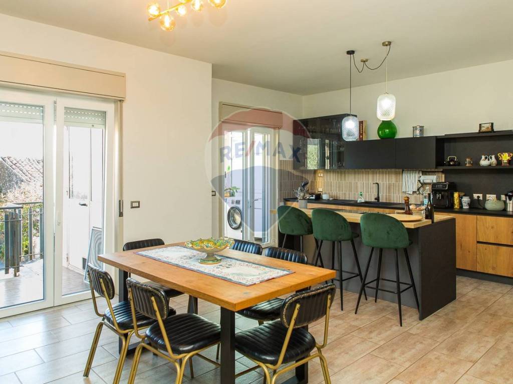 appartamento in vendita ad Aci Catena in zona San Nicolò