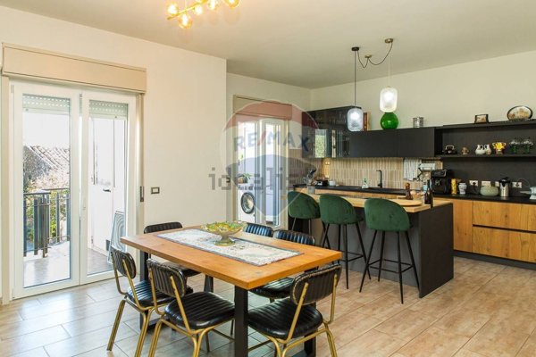 appartamento in vendita ad Aci Catena in zona San Nicolò