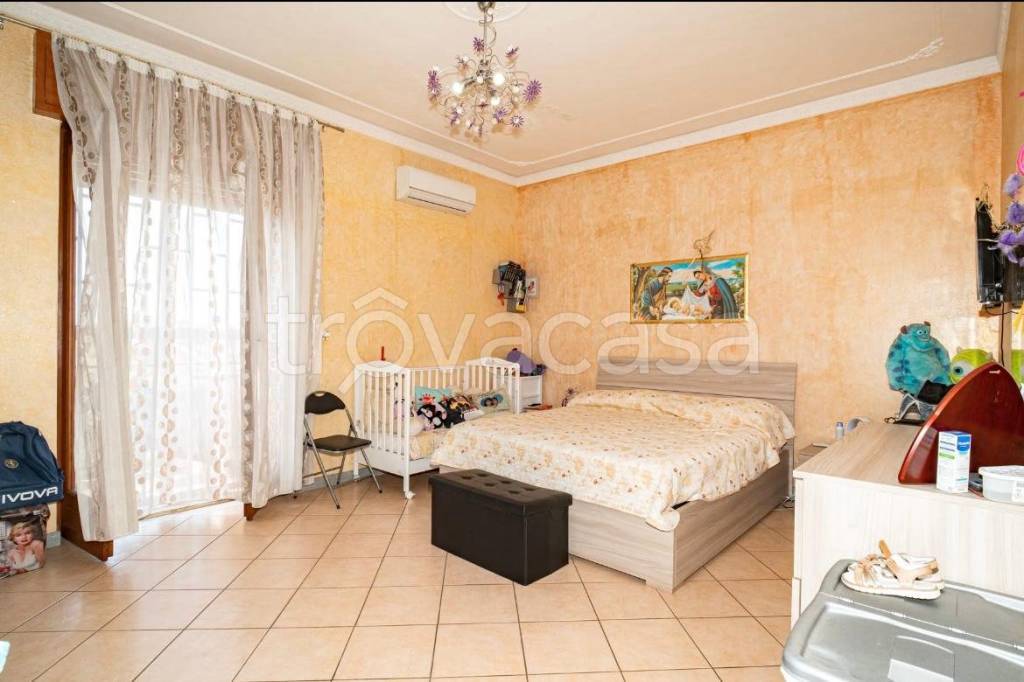 appartamento in vendita ad Aci Catena