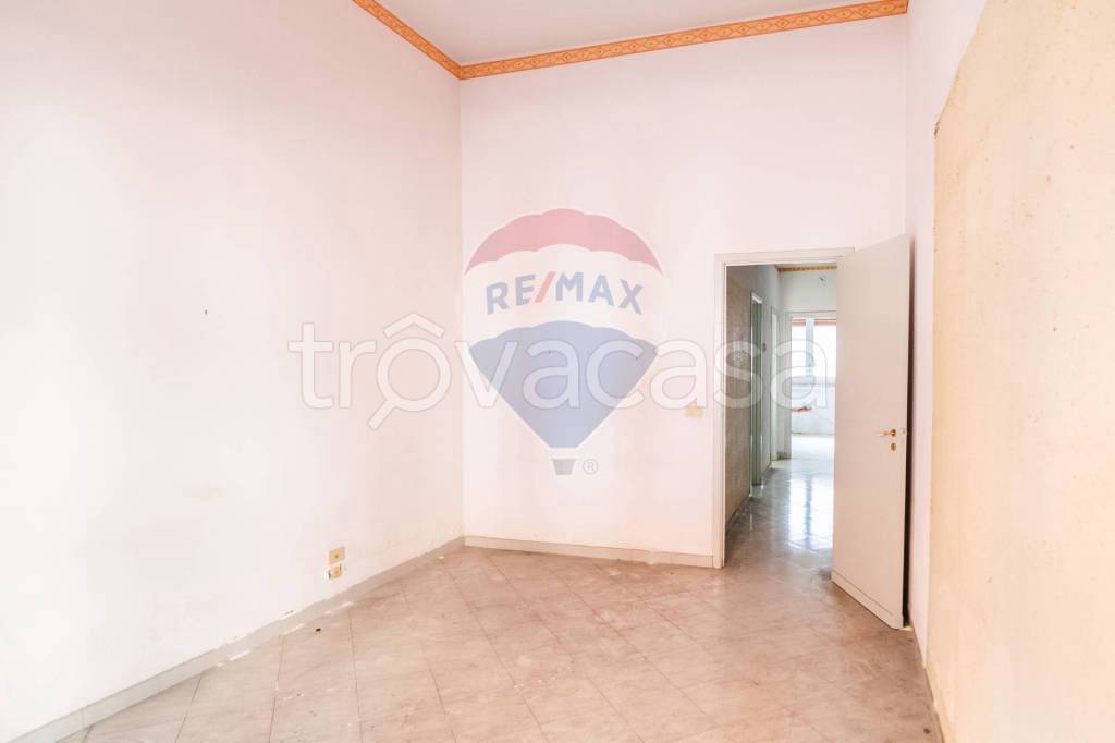 appartamento in vendita ad Aci Catena