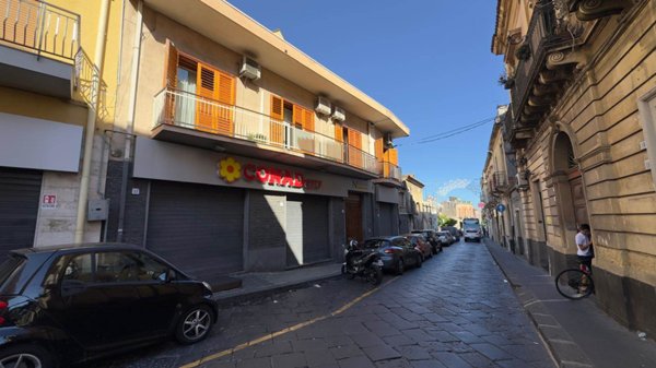 appartamento in vendita ad Aci Catena