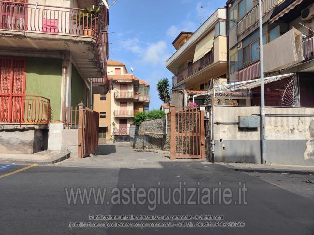 casa indipendente in vendita ad Aci Catena