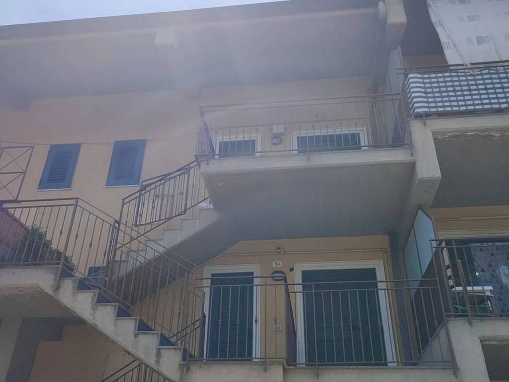 appartamento in vendita ad Aci Catena