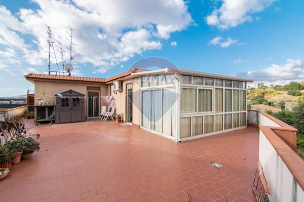 appartamento in vendita ad Aci Catena