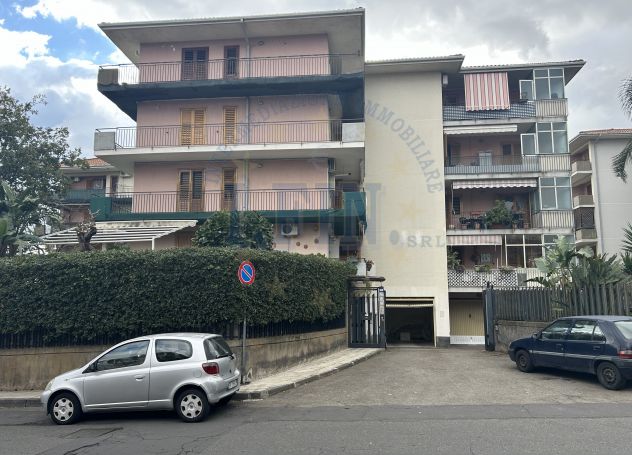 appartamento in vendita ad Aci Catena