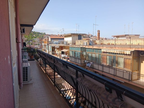 appartamento in vendita ad Aci Catena