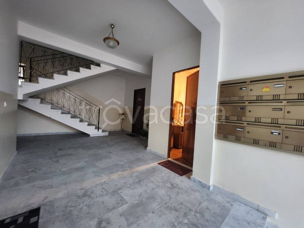 appartamento in vendita ad Aci Catena