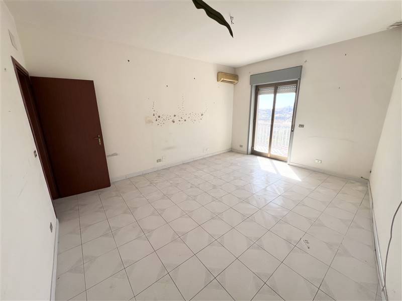 appartamento in vendita ad Aci Catena