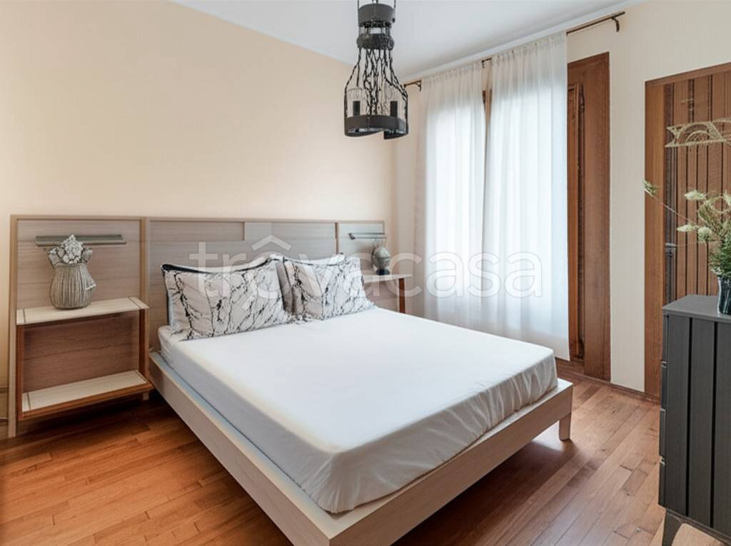 appartamento in vendita ad Aci Catena