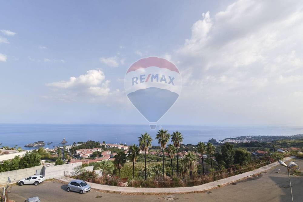 appartamento in vendita ad Aci Catena