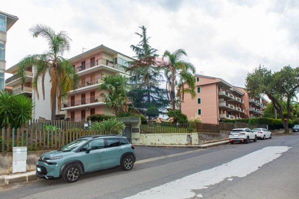 appartamento in vendita ad Aci Catena in zona San Nicolò