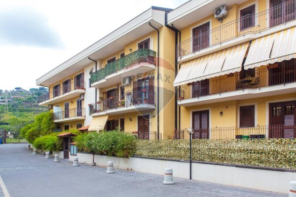 appartamento in vendita ad Aci Catena in zona San Nicolò