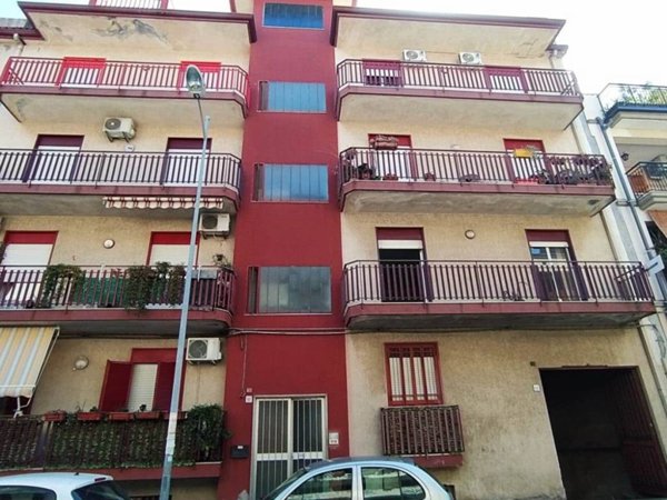 appartamento in vendita ad Aci Catena in zona Aci San Filippo