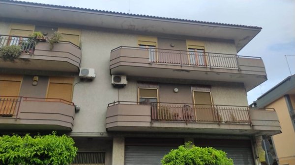 appartamento in vendita ad Aci Catena